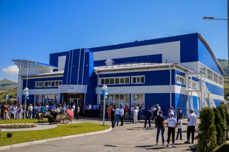 В поселке Новый Карачай Карачаево-Черкесии состоялось торжественное открытие нового физкультурно-оздоровительного комплекса (23.07.16)